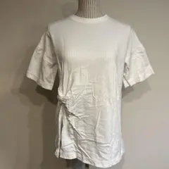 【美品】ROSE BUD.サイドひねりTシャツのサムネイル