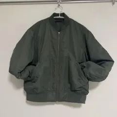 オリーブグリーン MA-1ジャケット