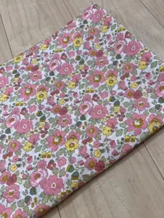 98〉複数購入割引あり☆様 リバティ ベッツィ ハンドメイド ランチョン