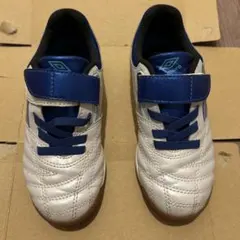 Umbro サッカーシューズ ホワイト/ネイビー