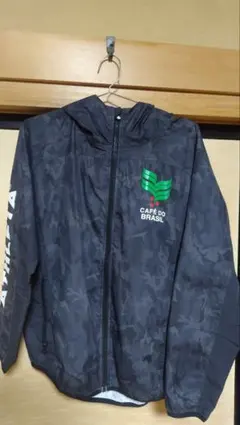 ATHLETAブラック 迷彩柄 ウィンドブレーカー