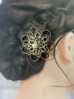 水引のヘアクリップ　和装　髪飾り　花　ブラウン×ゴールド　【ハンドメイド】