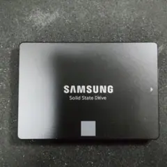 Samsung 860 EVO 500GB SSD 本体