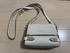 Samantha Thavasa エールショルダーバッグ