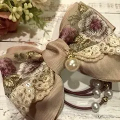 インド刺繍 リボンヘアゴム 刺繍 パールチャーム付き - メルカリ