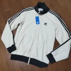 adidas トラックジャケット ワッフル　ホワイト ブラック