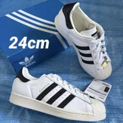 adidas スーパースター　24センチ　新品 Amazon.co.jp: adidas スーパースター, ホワイト, 24 : ファッション