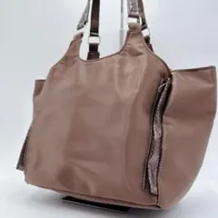 【極美品】YUBI　トートバッグ　ブラウン　茶色　おでかけ　普段使い　ハンド