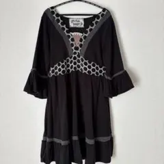 アクシーズ風　フェミニンなチュニックワンピース　黒