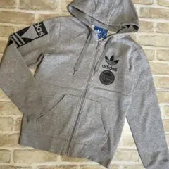 入手困難✨アディダス　adidas パーカー　スウェット　メンズ