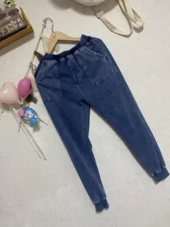 Item thumbnail for item a7ed9e2d-2101-4c63-8d5a-e67531f274cc