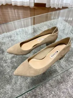 【美品】 ダイアナ パンプス スエード ベージュ 入学式 卒業式　ラメ