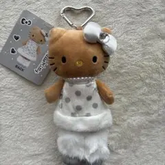 新品　ハローキティ　ぬいぐるみキーホルダー　水玉　パール　ファー　美品　①