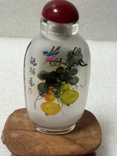 金魚と花の手描きガラス鼻煙壺 手描き 內絵 鼻煙壺 中国伝統工芸 無形