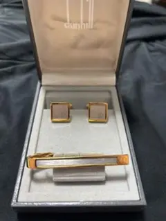 未使用品！☆dunhill☆ ダンヒル カフス&タイピン ダンヒル Dunhill ネクタイピン カフス(未使用) セット 箱付き