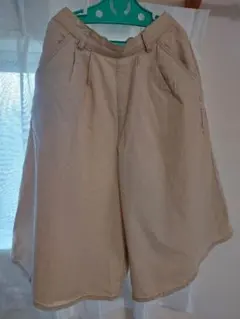 ベージュ ハーフパンツ ジッパー・ゴムウエスト 7分丈
