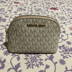 マイケルコースポーチ