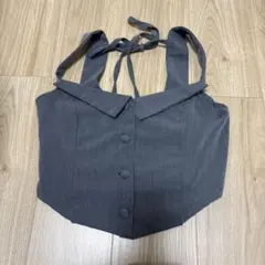 グレー ボタン付き トップス