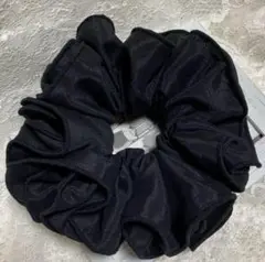 シュシュ　黒光沢　広幅large❣️