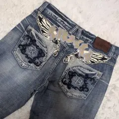 Item thumbnail for item cdf195fb-4318-47e1-b4d2-9b53f043ce71