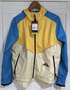 ナイキトレイル　NIKE　TRAIL ウインドブレーカー