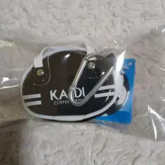 新品未開封　匿名配送　KALDI チョコレート入りポーチ ブラックのサムネイル