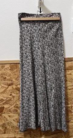 ザラ　花柄　ロングスカート