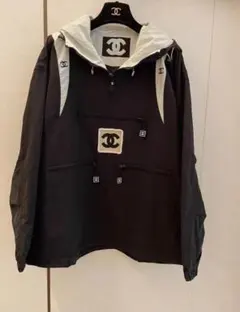 Chanel フード付きブラックナイロンジャケット