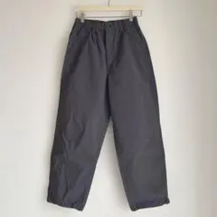 美品　無印良品　ワイドパンツ チャコール グレーのサムネイル