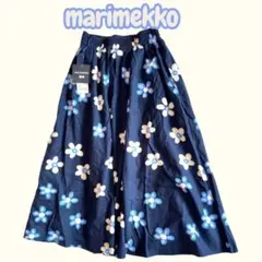 新品♡ユニクロ✖️marimekko花柄ネイビーフレアスカート　XS