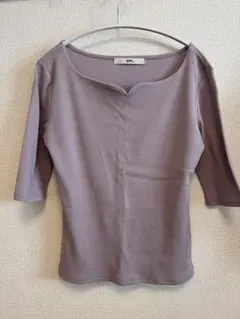 紫 Tシャツ