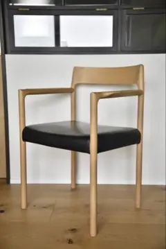 値下 カンディハウス ゴルファー アームチェア 長原寛 ナラ材 ストライプ柄 カンディハウス ゴルファー アームチェア 長原寛 ナラ材