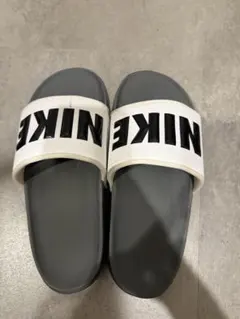 Nike スライドサンダル ホワイト/グレー