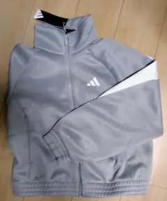 アディダスレディース　ジャージ上下