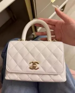 ホワイト チェーンショルダー