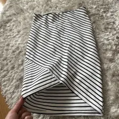 美品♡ZARAスカートのサムネイル