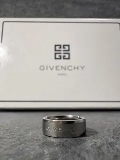Givenchyリング18号前後