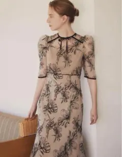 LEJA 花柄リボンパフスリーブマーメイドワンピースドレス ベージュ　S