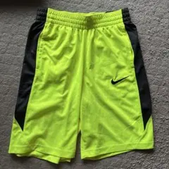 NIKE ハーフパンツ イエロー ブラック 150-160cm キッズL