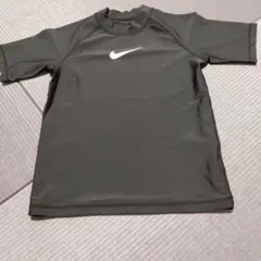 Nike ラッシュガード 半袖