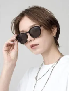 ロンハーマン別注 TOM FORDサングラス（FT1277-D/ブラック） 新品のサムネイル