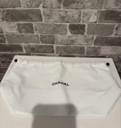 CHANEL ホワイトキャンバスポーチ
