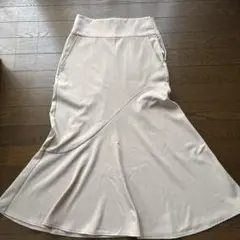 マーメイドスカート　レディース　ベージュアイボリー