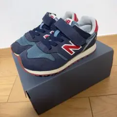 ニューバランス　スニーカー　ネイビー　青　17.5