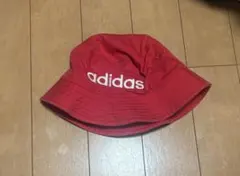 adidas 赤 バケットハット