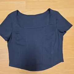 美品　GU ジーユー 黒 スクエアネック 半袖Tシャツ クロップド丈