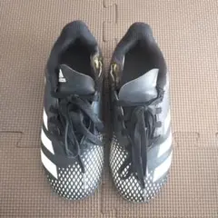 アディダス　プレデター　サッカー　トレーニングシューズ　19cm