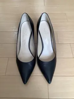 美品★銀座かねまつ ブラックレザー パンプス　22.5