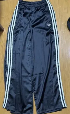 ADIDAS ORIGINALS サテンワイドレッグパンツ