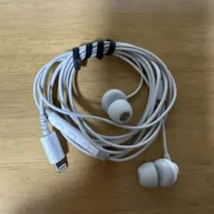 Lightning接続 イヤフォン ホワイト